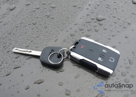 2018 Chevrolet Silverado 1500 1Lt из США, поврежденный, VIN 2GCVKREC3J1103135